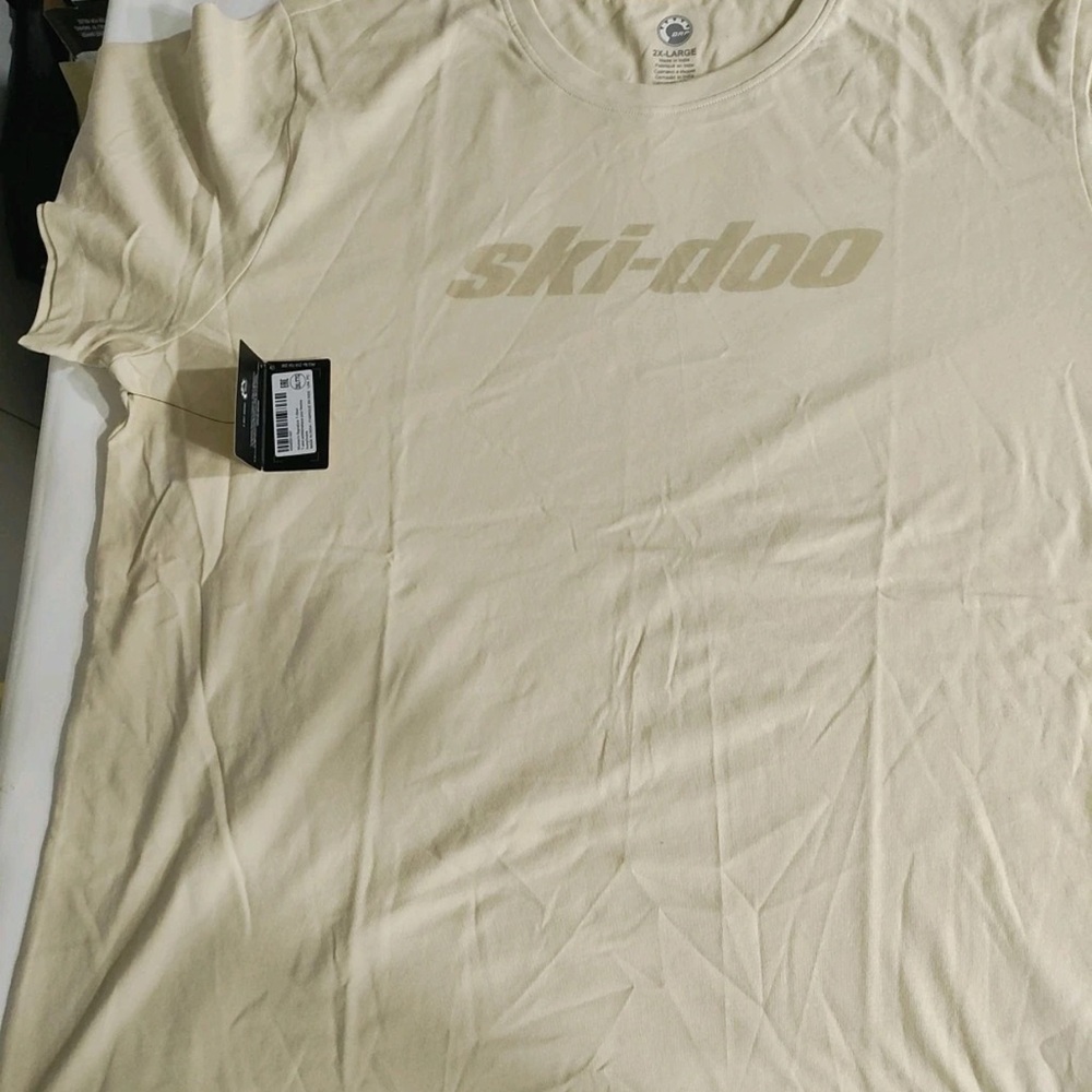 Ski-Doo Men's Cream Short Sleeve Tee NWT Sz 2X-LARGE comfort casual